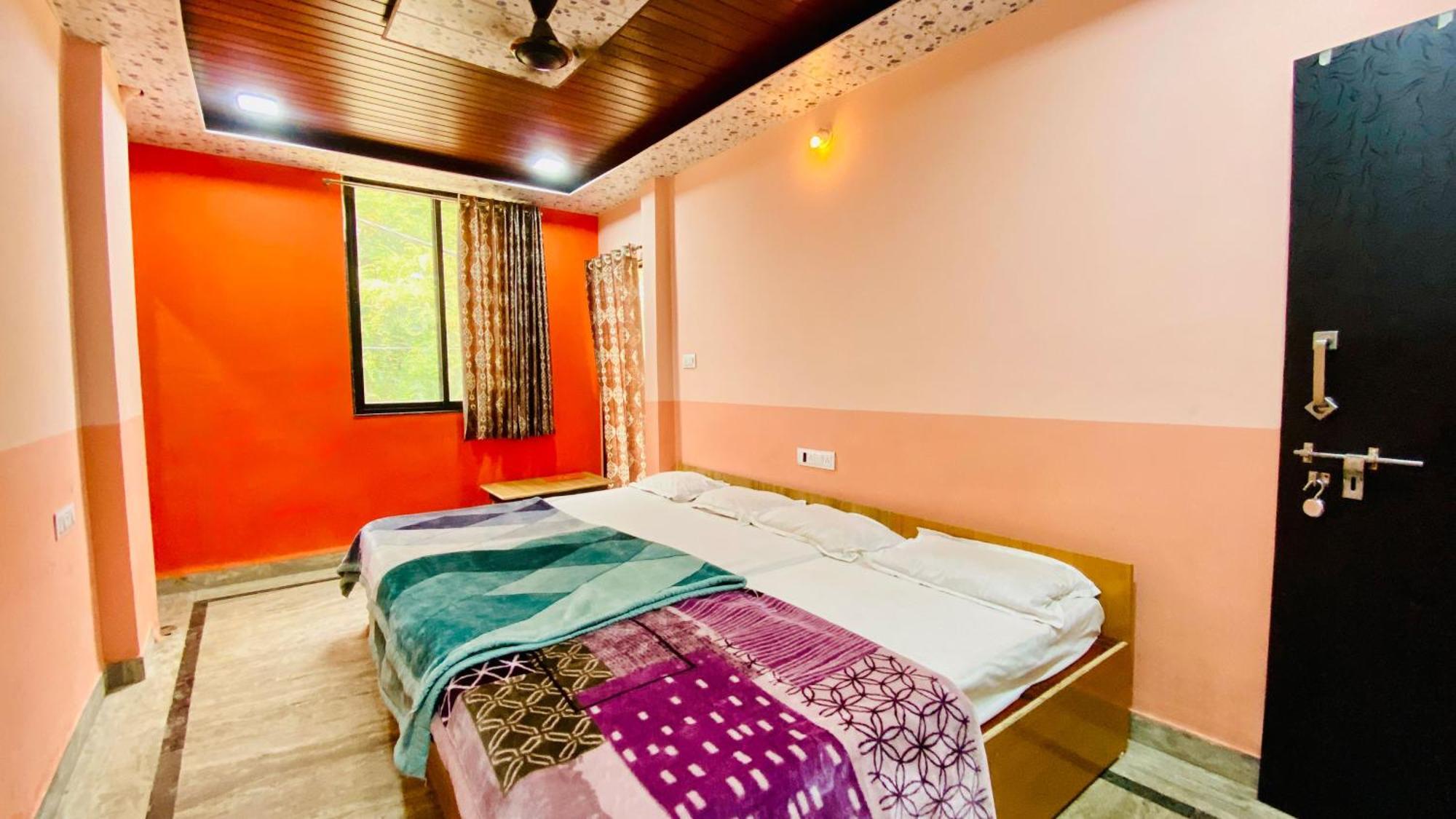 Hotel Nandi Palace Ujjain Buitenkant foto